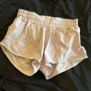 Lululemon size 4 Hotty Hot shorts light gray